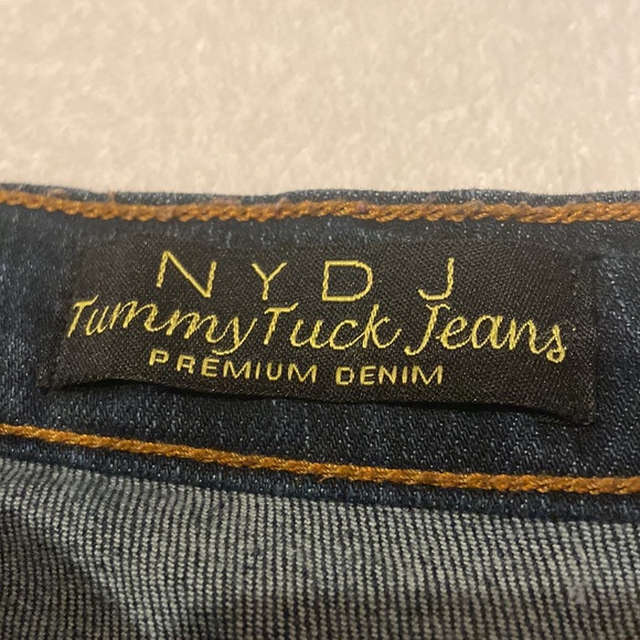 NYDJ TUMMY TUCK JEANS Premium Denim Size 6 Blue Jeans Made In USA - Picture 3 of 11